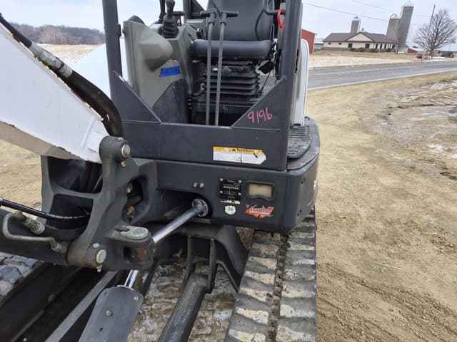 Image of Bobcat E42 equipment image 2