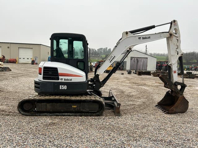 Image of Bobcat E50 equipment image 4