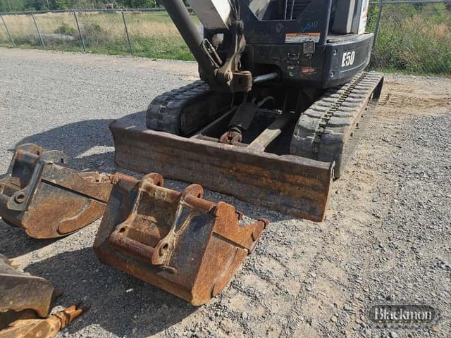 Image of Bobcat E50 equipment image 2