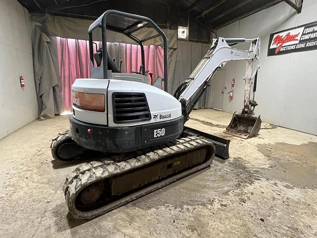 Image of Bobcat E50 equipment image 4
