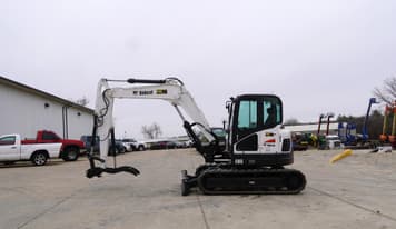 Main image Bobcat E85