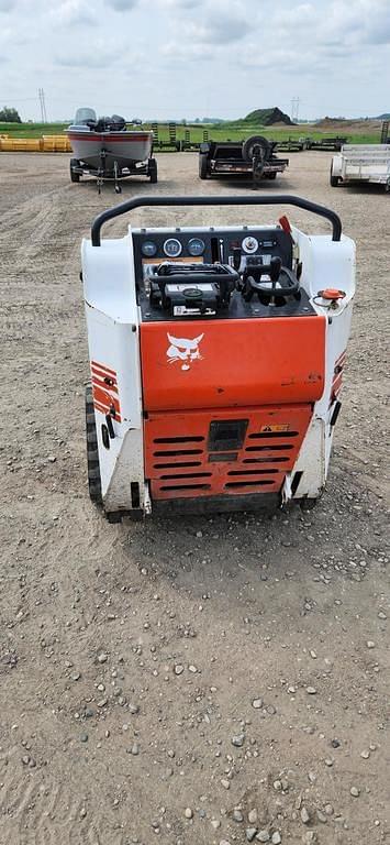 Image of Bobcat MT55 equipment image 4