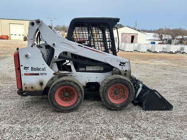 Image of Bobcat S570 equipment image 4