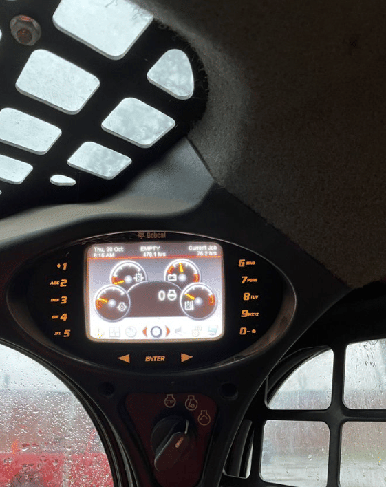 Image of Bobcat S570 equipment image 4