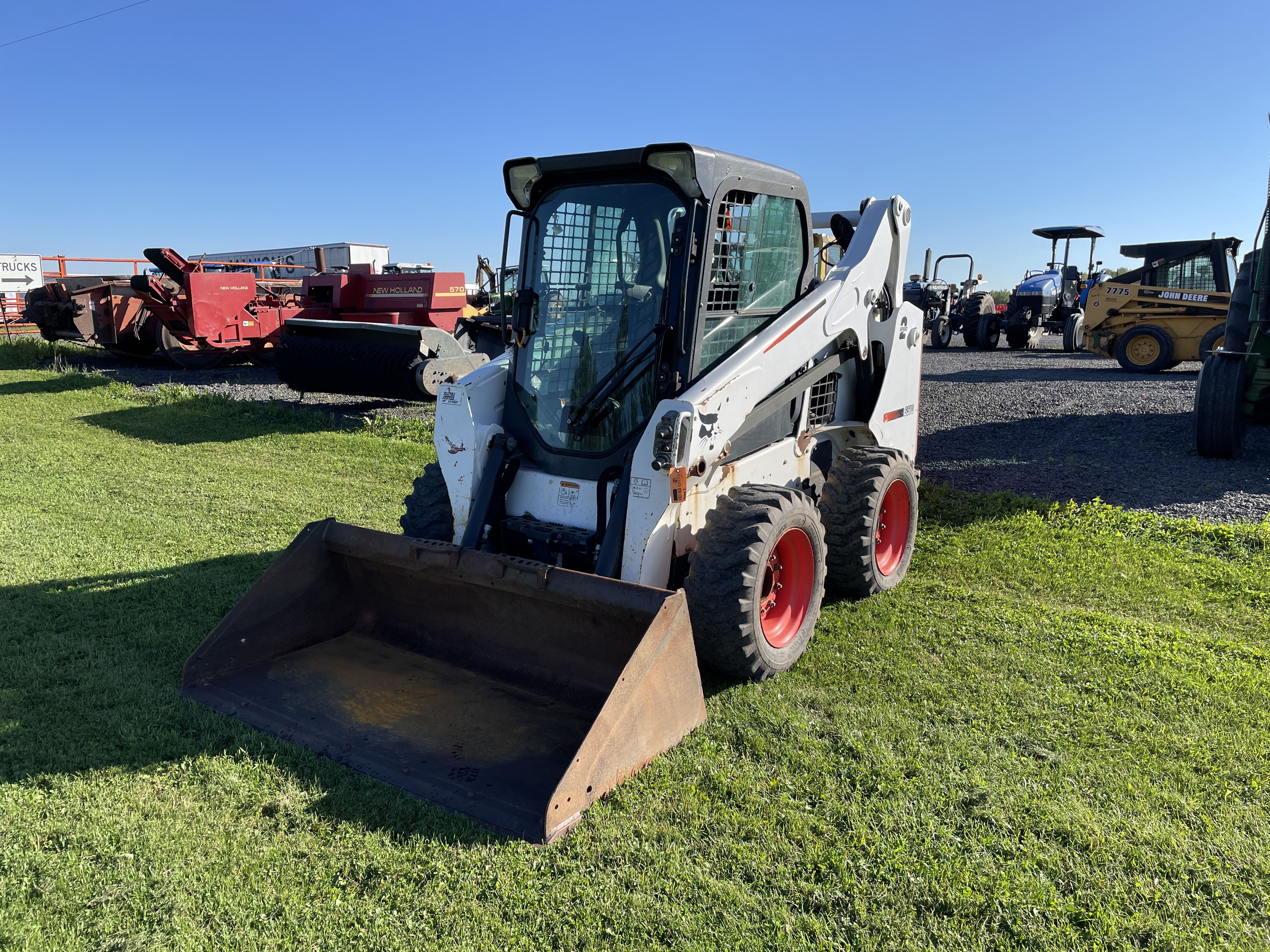 2015 Bobcat S570 Equipment Image0