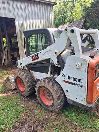Image of Bobcat S590 equipment image 2