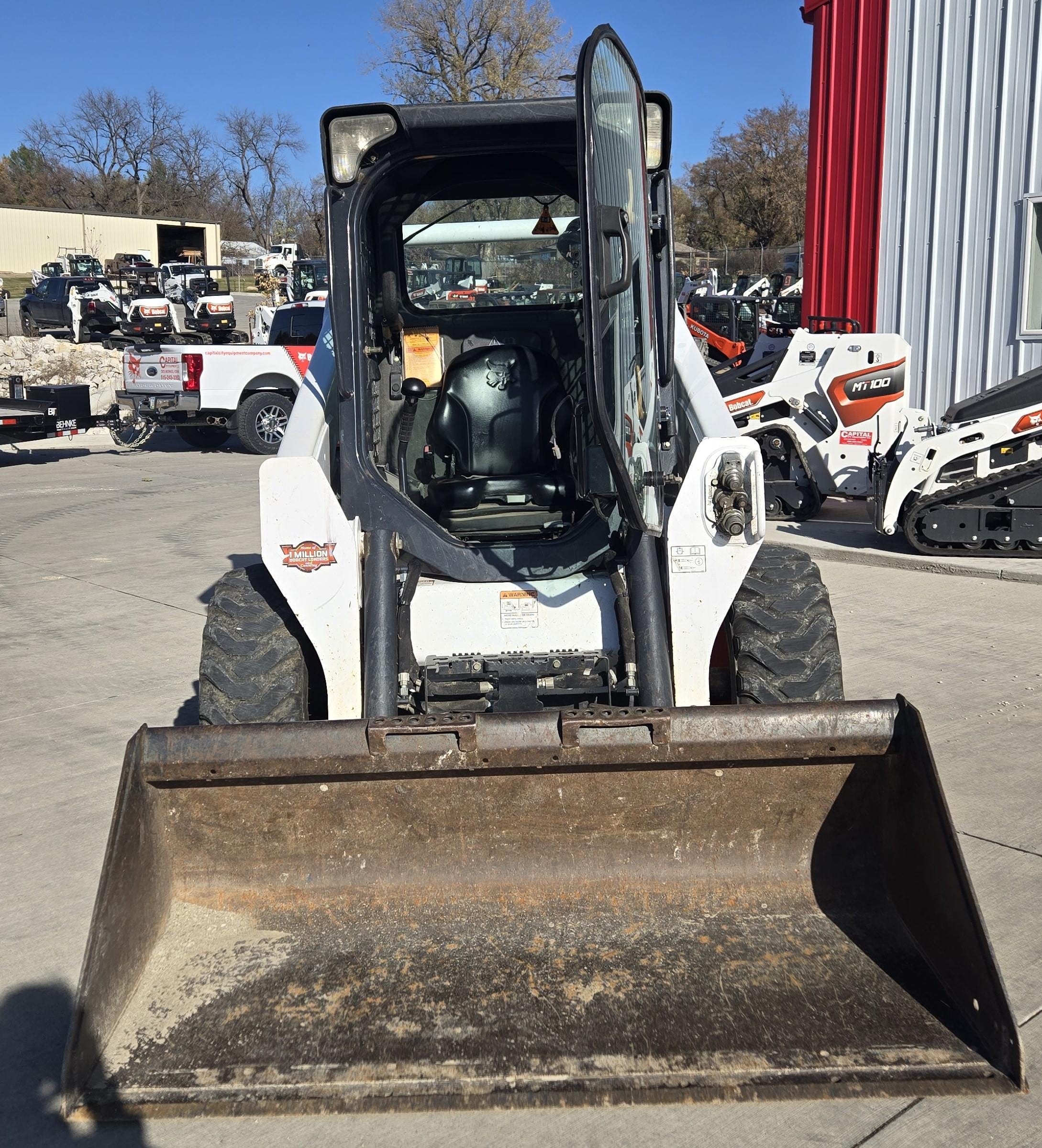 2015 Bobcat S590 Equipment Image0