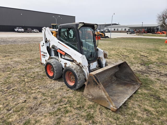 Image of Bobcat S590 equipment image 3