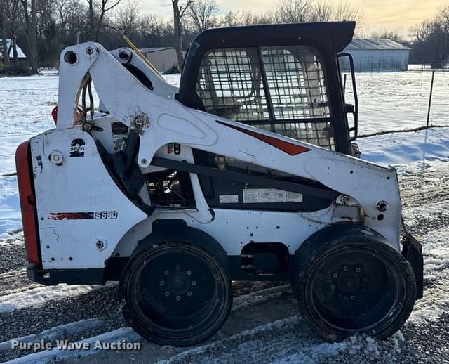 Image of Bobcat S590 equipment image 3