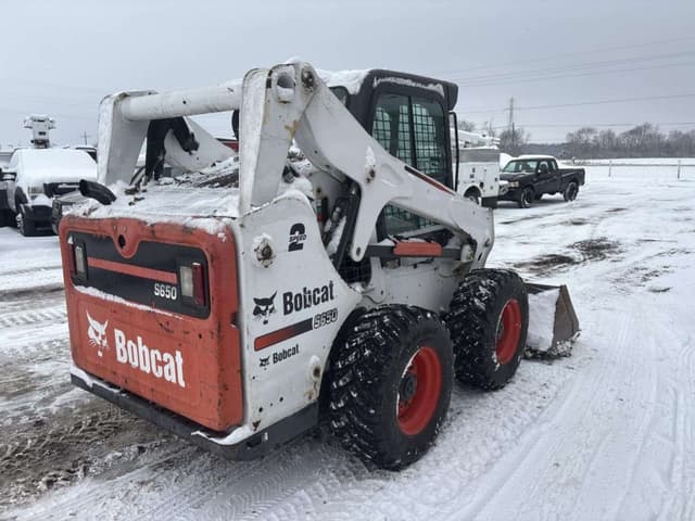 Image of Bobcat S650 equipment image 4