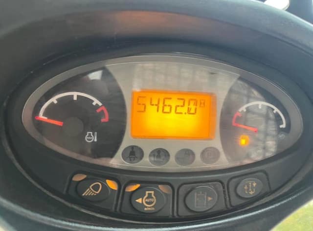 Image of Bobcat S650 equipment image 4