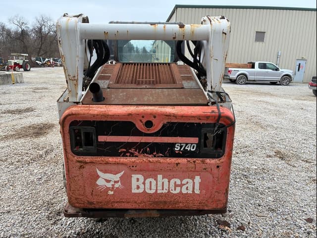 Image of Bobcat S740 equipment image 3