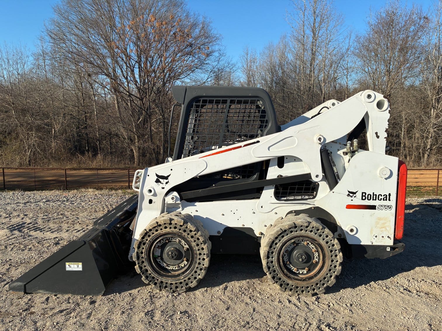 2015 Bobcat S750 Equipment Image0