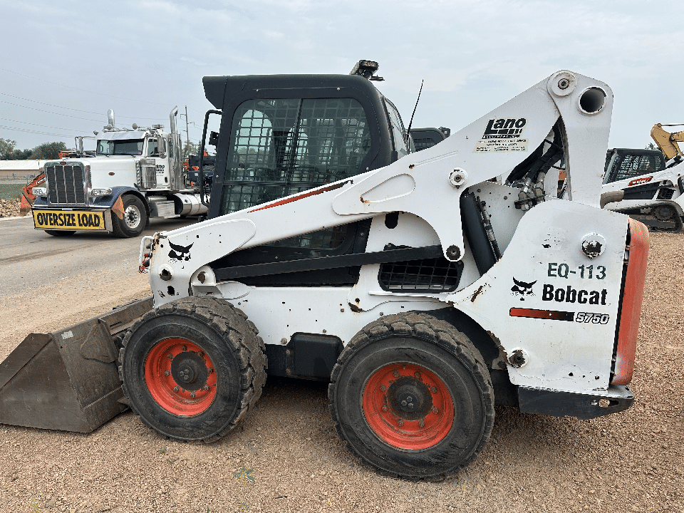 2015 Bobcat S750 Equipment Image0
