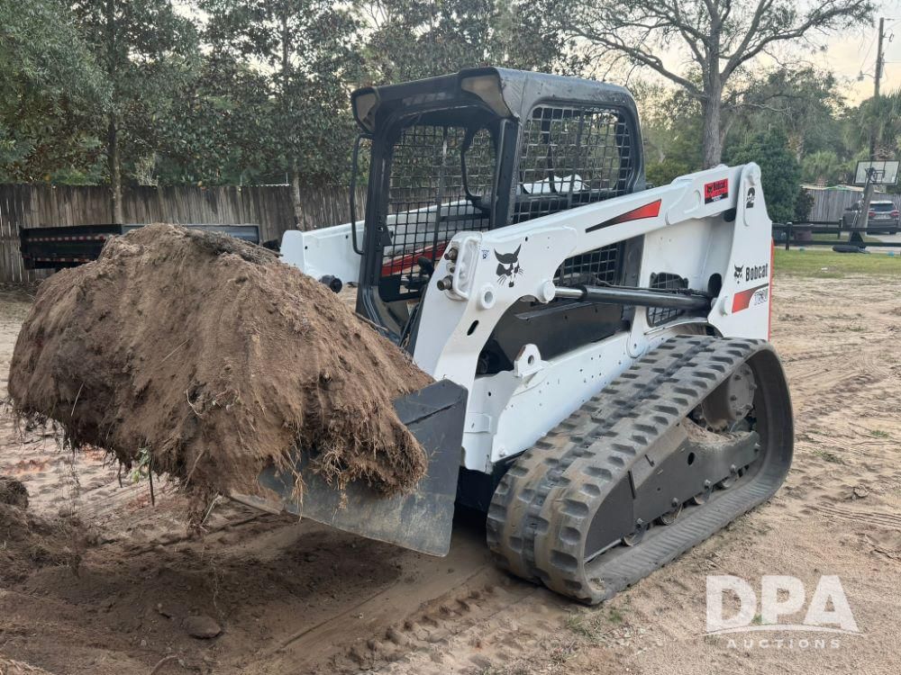 2015 Bobcat T630 Equipment Image0