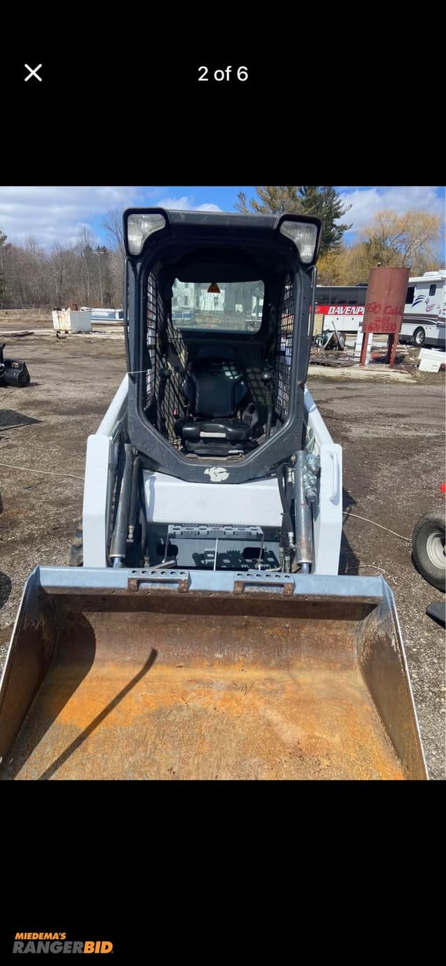 Image of Bobcat T450 equipment image 1