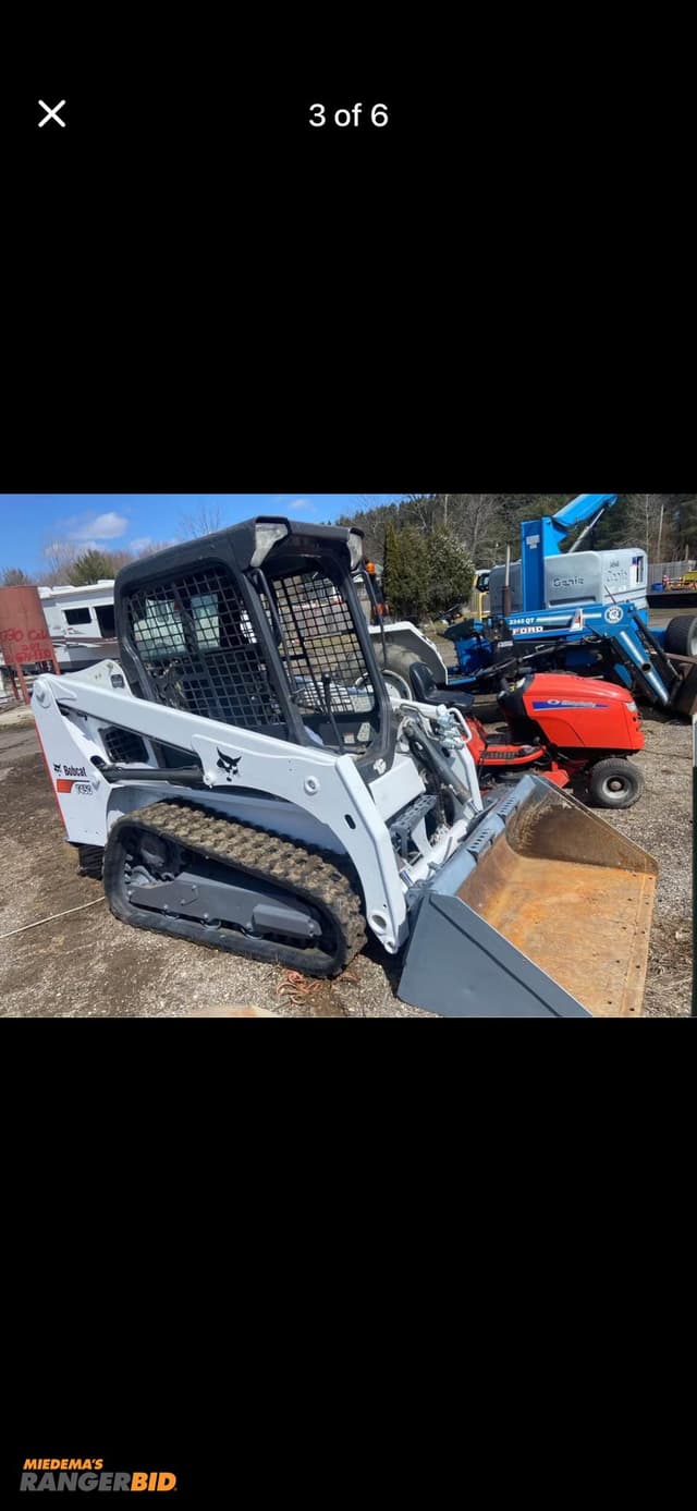Image of Bobcat T450 equipment image 2