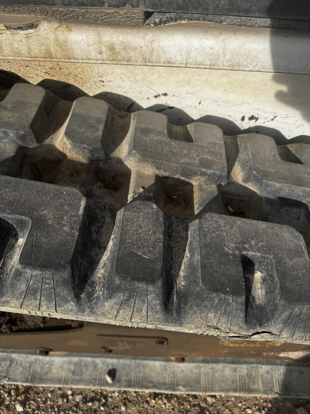 Image of Bobcat T450 Image 1