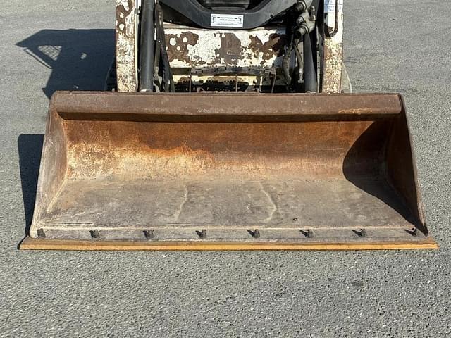 Image of Bobcat T450 equipment image 4