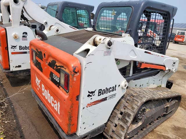 Image of Bobcat T550 equipment image 2