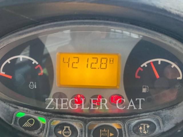 Image of Bobcat T550 equipment image 4