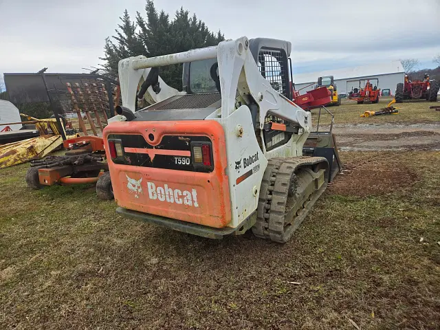 Image of Bobcat T590 equipment image 2