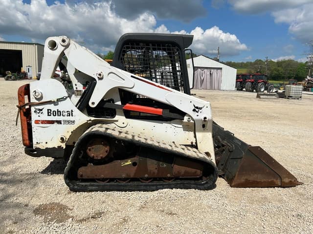 Image of Bobcat T650 equipment image 4