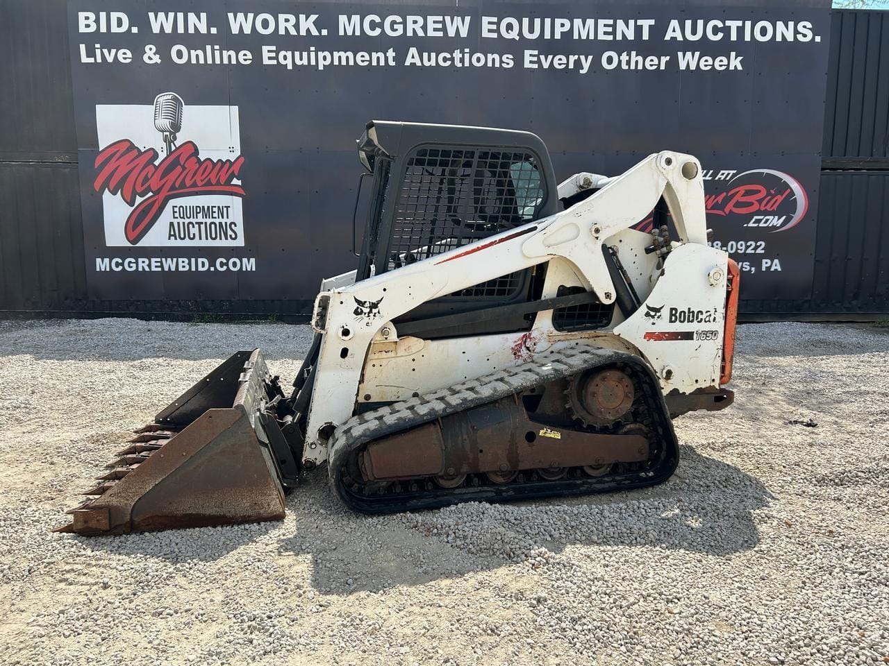 2015 Bobcat T650 Equipment Image0