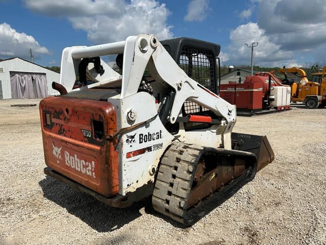 Image of Bobcat T650 equipment image 3