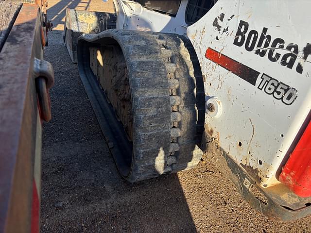 Image of Bobcat T650 equipment image 4