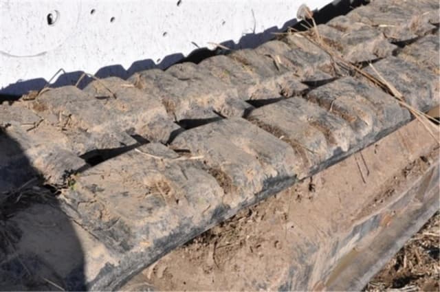 Image of Bobcat T650 equipment image 4