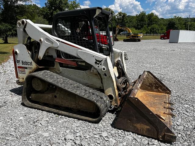 Image of Bobcat T650 equipment image 4