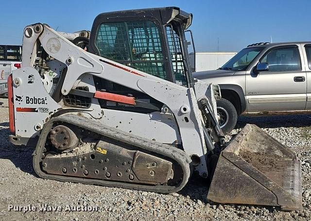 Image of Bobcat T650 equipment image 3