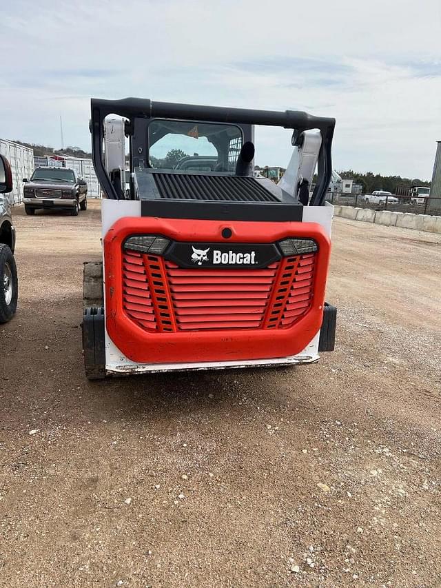 Image of Bobcat T66 equipment image 2