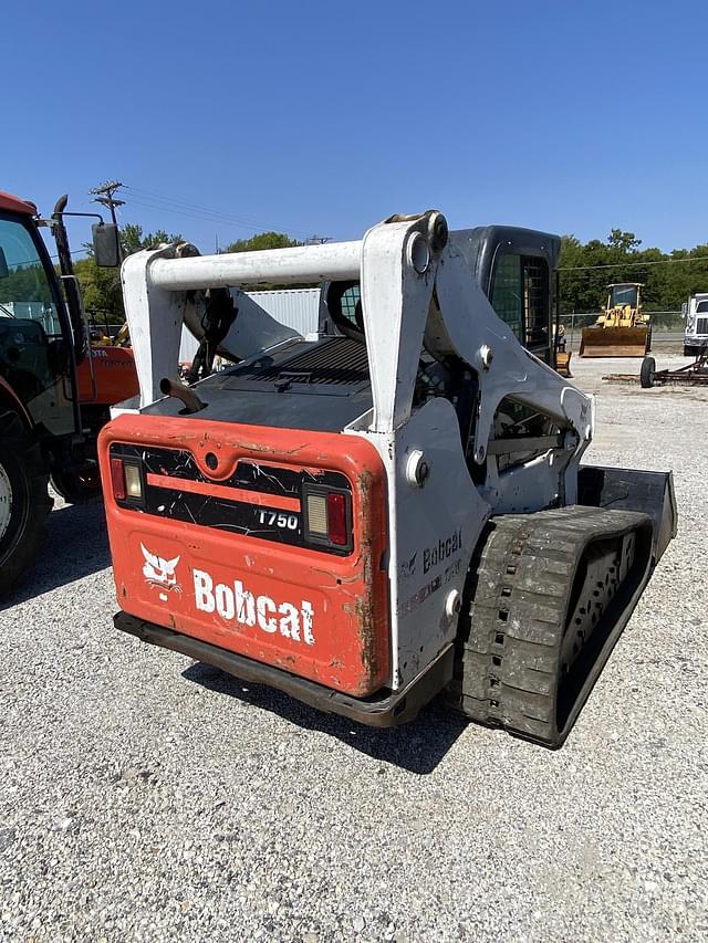 Image of Bobcat T750 equipment image 4