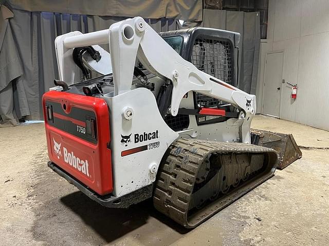 Image of Bobcat T750 equipment image 4