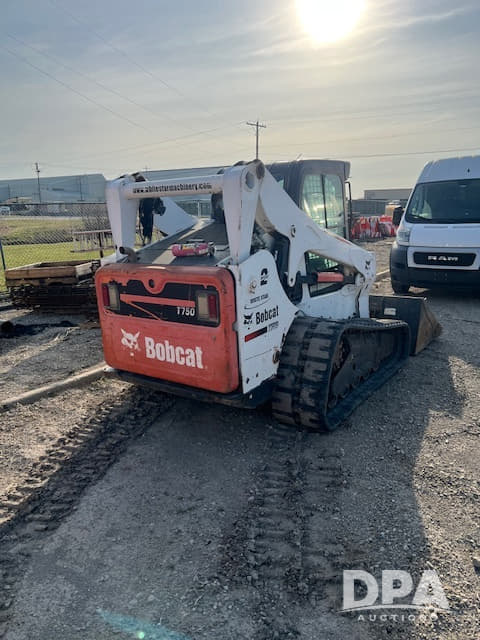Image of Bobcat T750 equipment image 4
