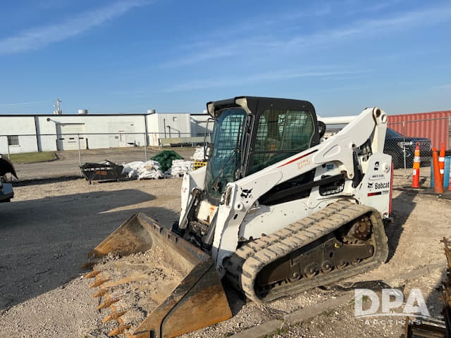 Image of Bobcat T750 equipment image 2