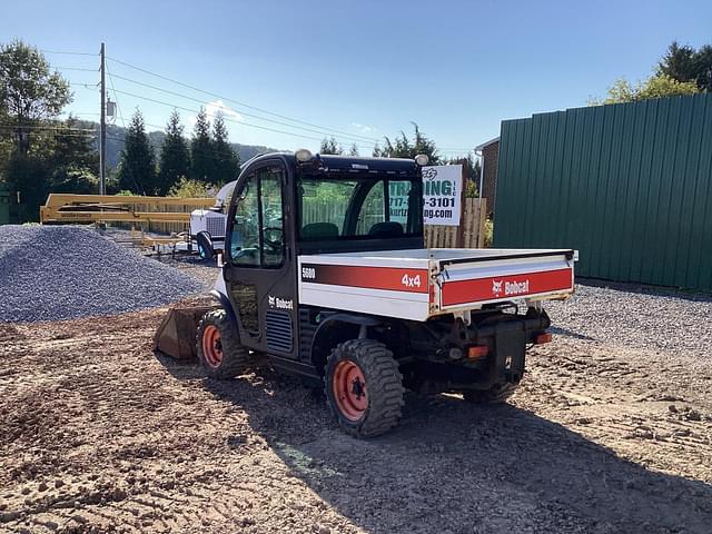 Image of Bobcat Toolcat 5600 equipment image 1