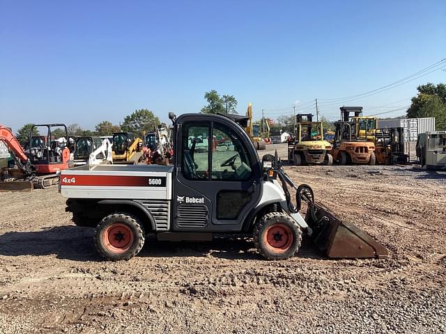 Image of Bobcat Toolcat 5600 equipment image 4