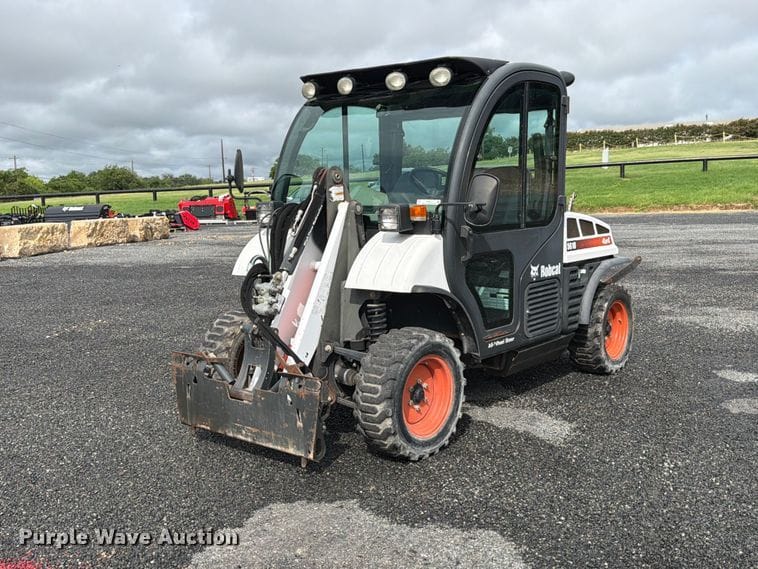 2015 Bobcat Toolcat 5610 Equipment Image0