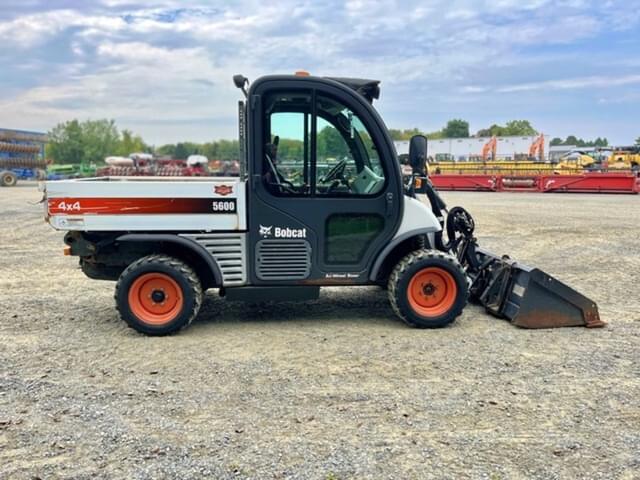 Image of Bobcat Toolcat 5600 equipment image 3