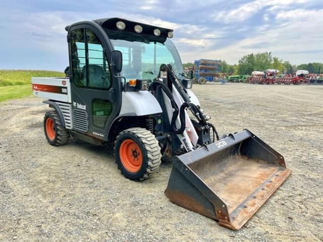 Image of Bobcat Toolcat 5600 equipment image 1