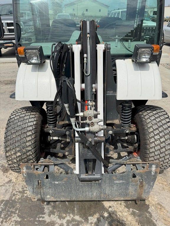 Image of Bobcat Toolcat 5600 equipment image 4