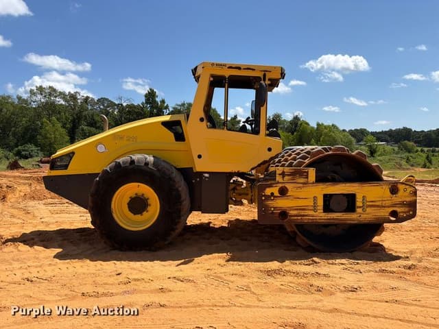 Image of Bomag BW211PD-50 equipment image 3
