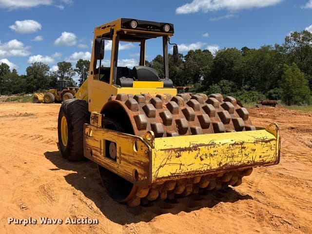 Image of Bomag BW211PD-50 equipment image 2