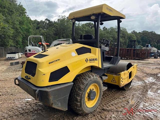 Image of Bomag BW145D-5 equipment image 2
