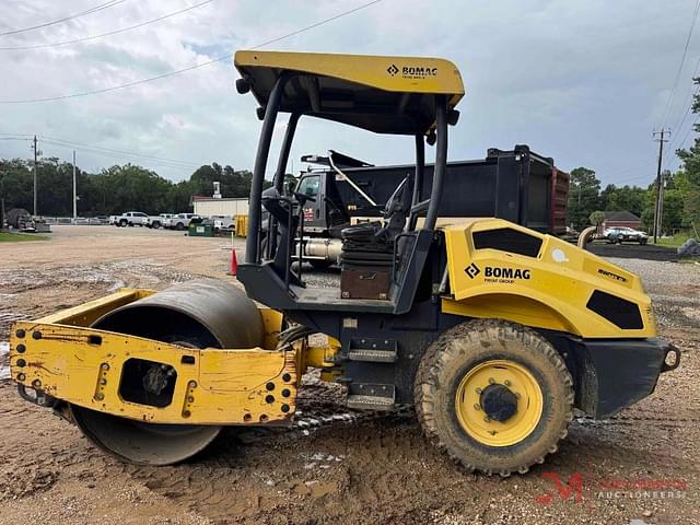 Image of Bomag BW145D-5 equipment image 4