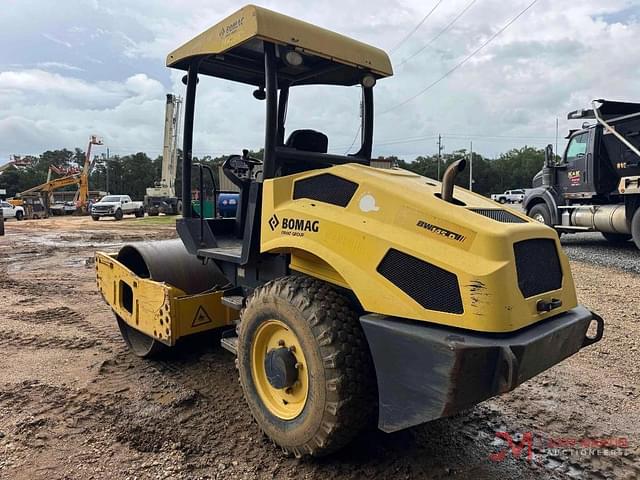 Image of Bomag BW145D-5 equipment image 3