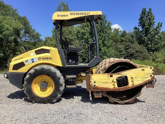 Image of Bomag BW177PDH-5 equipment image 4